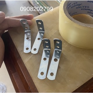 Phụ kiện rèm tre trúc. Bách đỡ mành rèm tre trúc dạng dẹp mỏng dễ lắp đặt.
