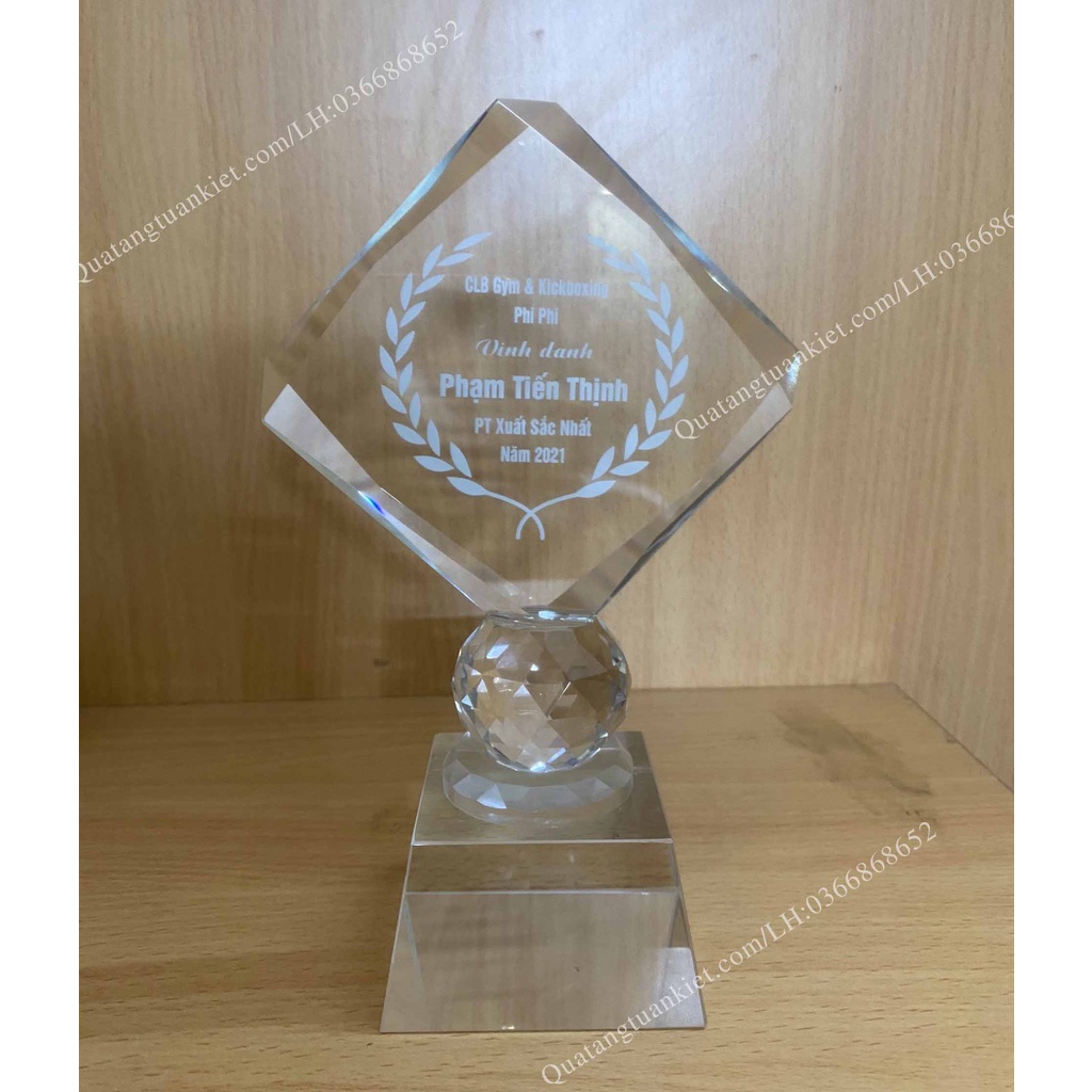 Cúp Pha Lê Vuông Ngiêng