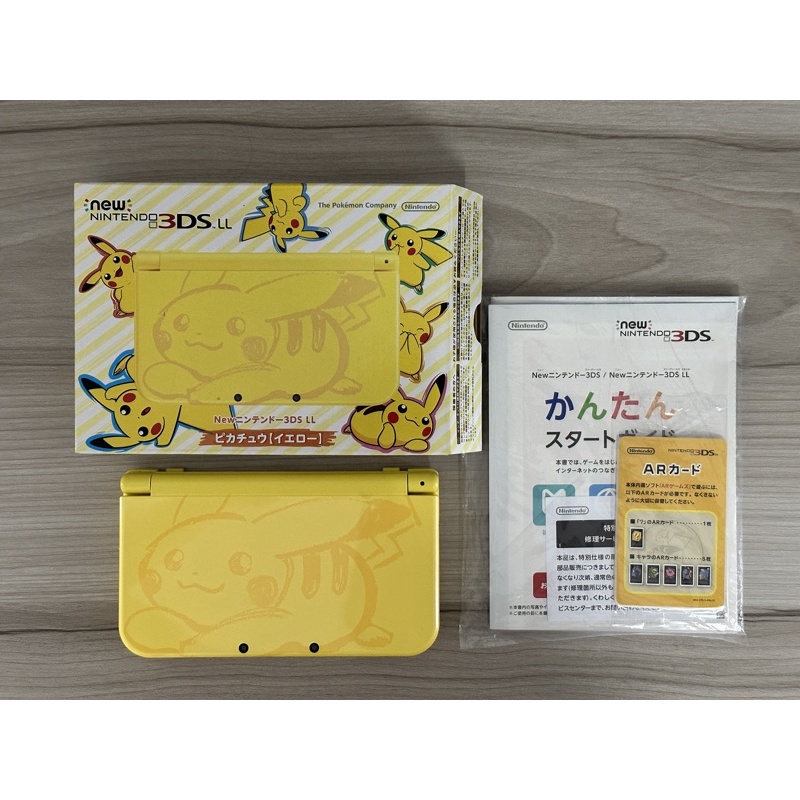 Máy chơi game New Nintendo 3DS LL Pikachu limited edition