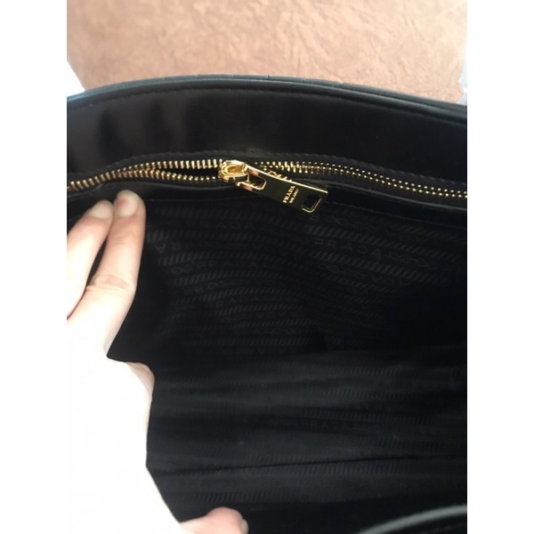 Túi prada auth da thật 32cm