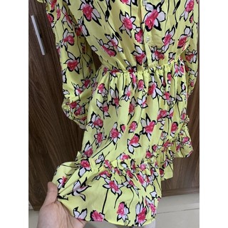 Váy hoa vàng size M. Đầm mới 100%
