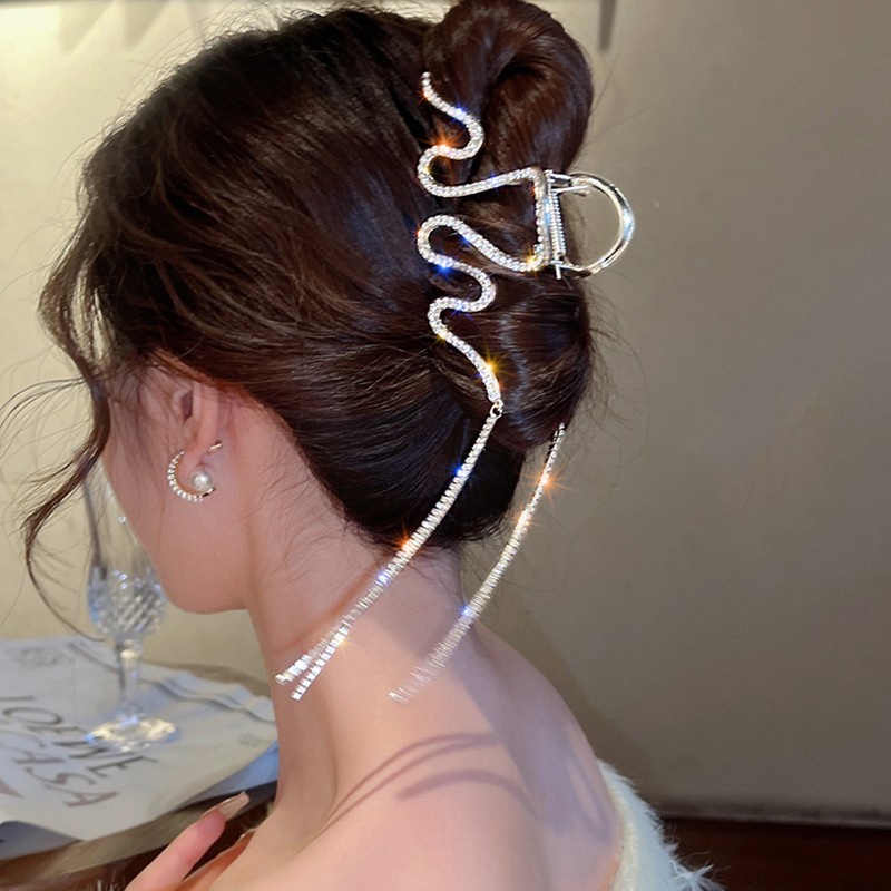 Kẹp Tóc Dạng Rắn Đính Kim Cương Lấp Lánh Sang Trọng