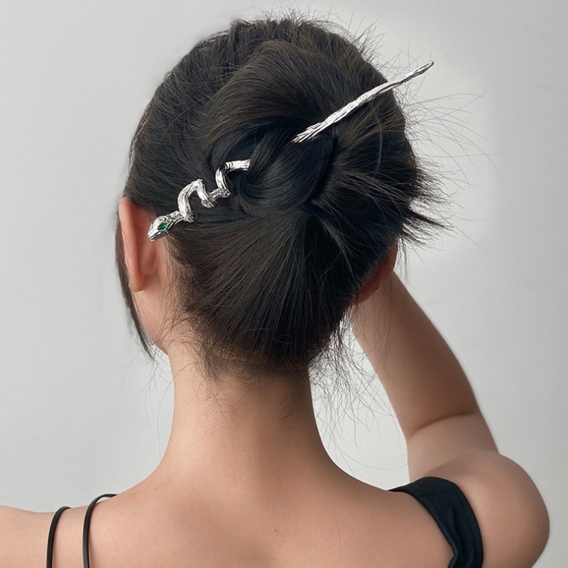 Trâm cài kim loại hình rắn đẹp quyến rũ cá tính búi tóc sang trọng Tatitava