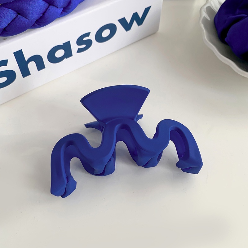 Kẹp Tóc Hình Cá Mập Màu Trắng Xanh Dương Hiệu Klein