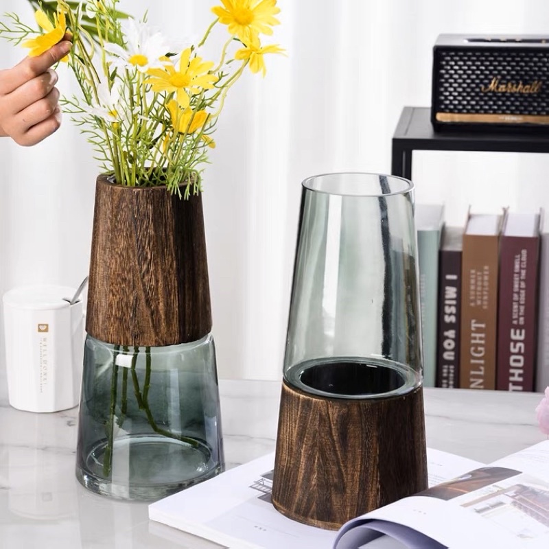 bình thuỷ tinh cắm hoa trang trí bàn đế gỗ sáng tạo