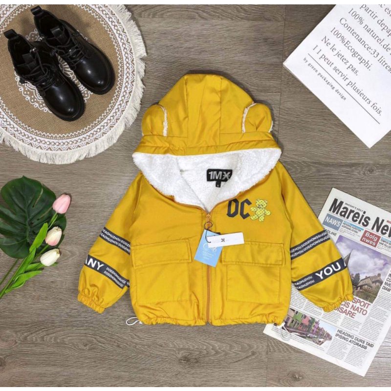 Áo khoác gió. Ấm áp cho bé