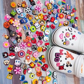 Jibbitz charm sticker gắn dép Lỗ Crocs crocss