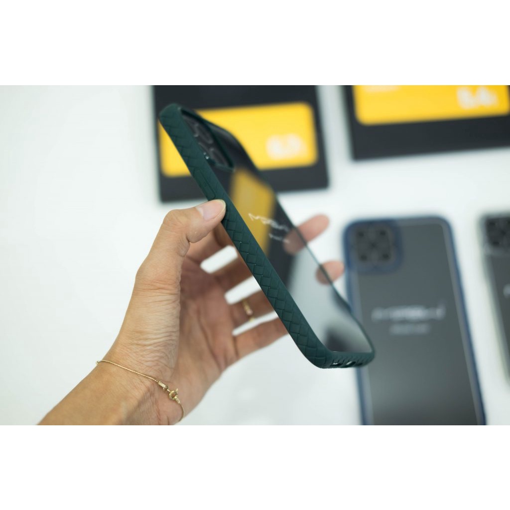 Ốp lưng MiPow Anti Scractches Hybrid iPhone 12/ 12 Pro/ 12 Pro Max viền nhựa dẻo dễ dàng tháo lắp lưng chống trầy xước