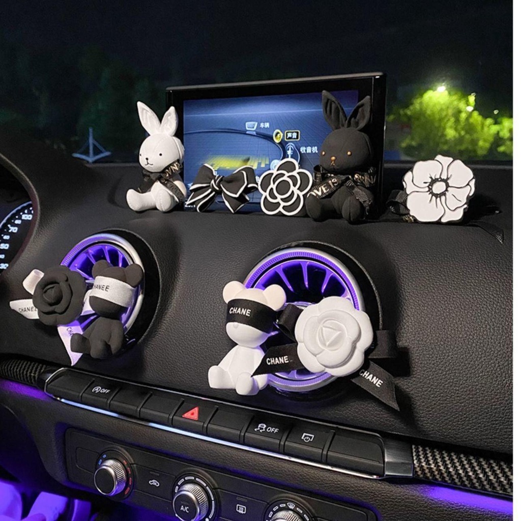 Kẹp Khuếch Tán Nước Hoa Gắn Điều Hòa Xe Hơi Hình Hoạt Hình Đáng Yêu