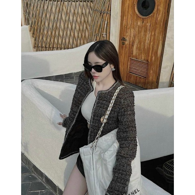 Kính Hiệu Vuông Chữ CD Mèo Dio