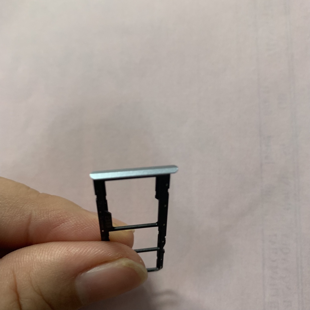 Khay sim điện thoại realme c12