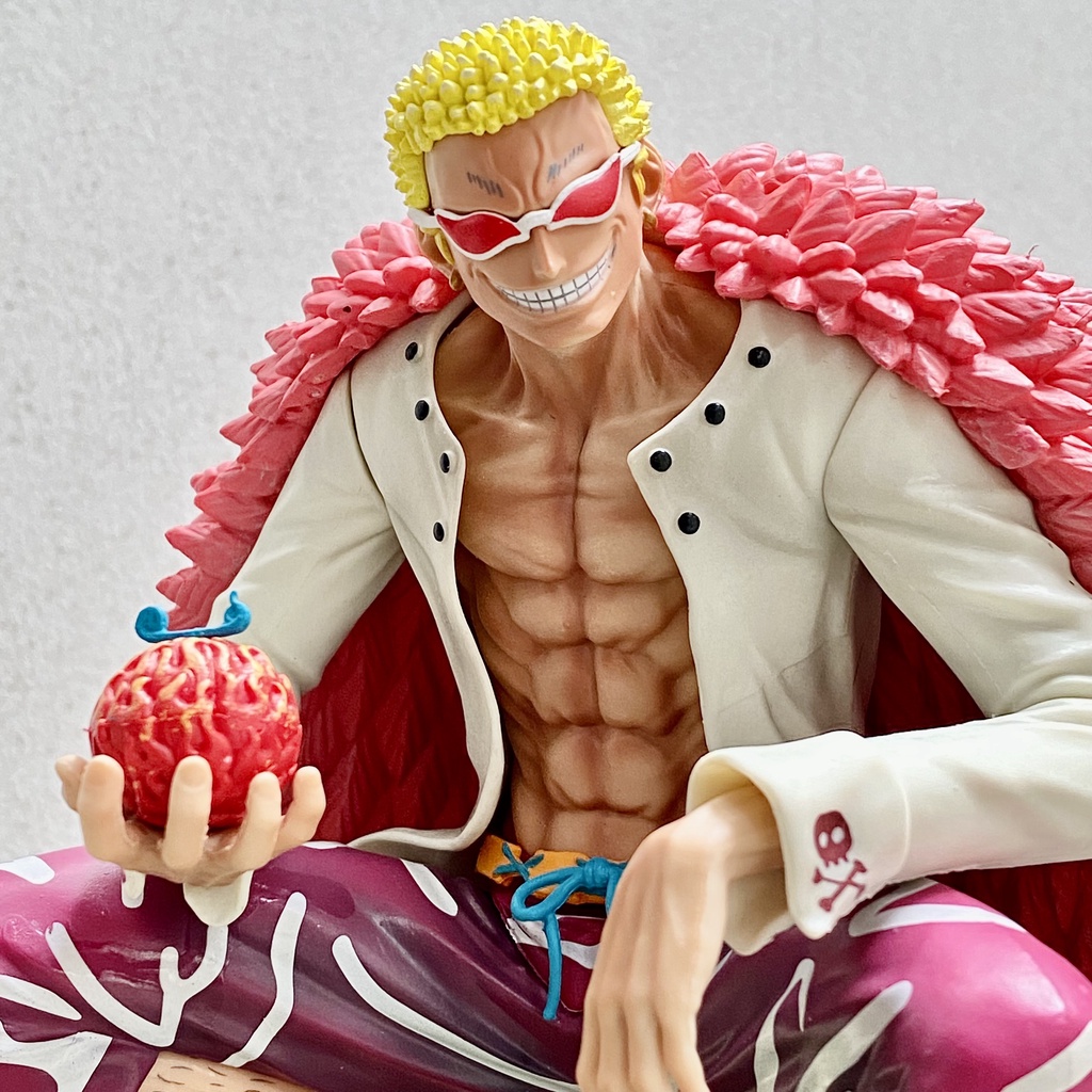 Doflamingo dáng ngồi cười cao 16cm - Doflamingo kèm 2 tay 2 đầu và 1 trái ác quỷ - One piece mô hình