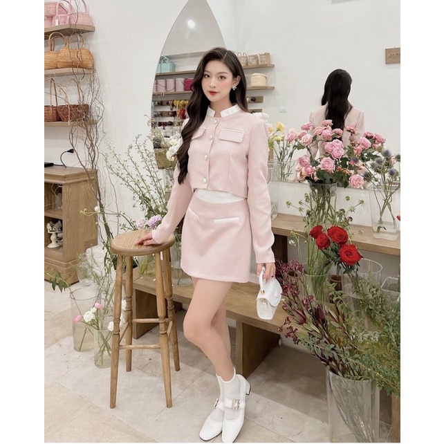 Set dạ Tweed kèm chân váy đính cúc ngọc sang chảnh
