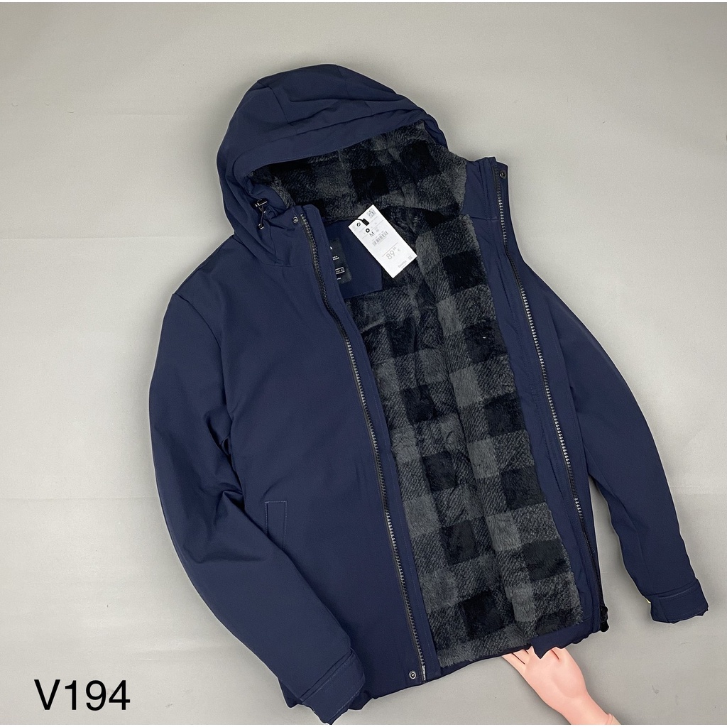 V192: ÁO Xuất Hàn hiệu bershka!