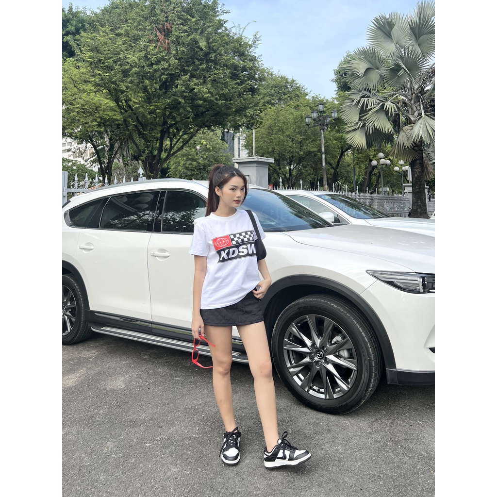 Áo thun tay ngắn cổ tròn TURNING LEFT TEE