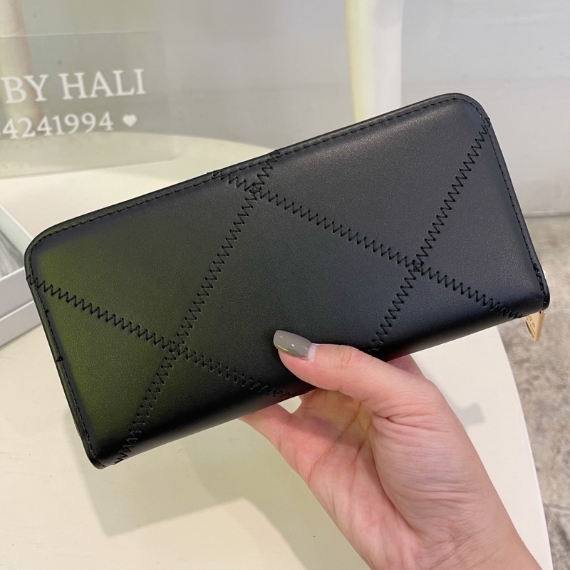 Ví LYN dáng dài có khoá kéo hoạ tiết sọc chéo