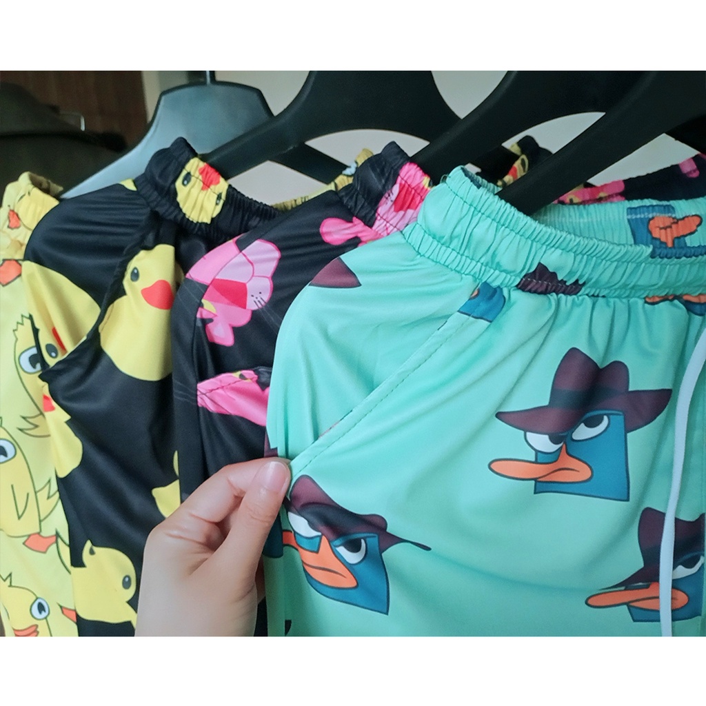 Quần đùi hoạt hình vịt vàng form rộng unisex