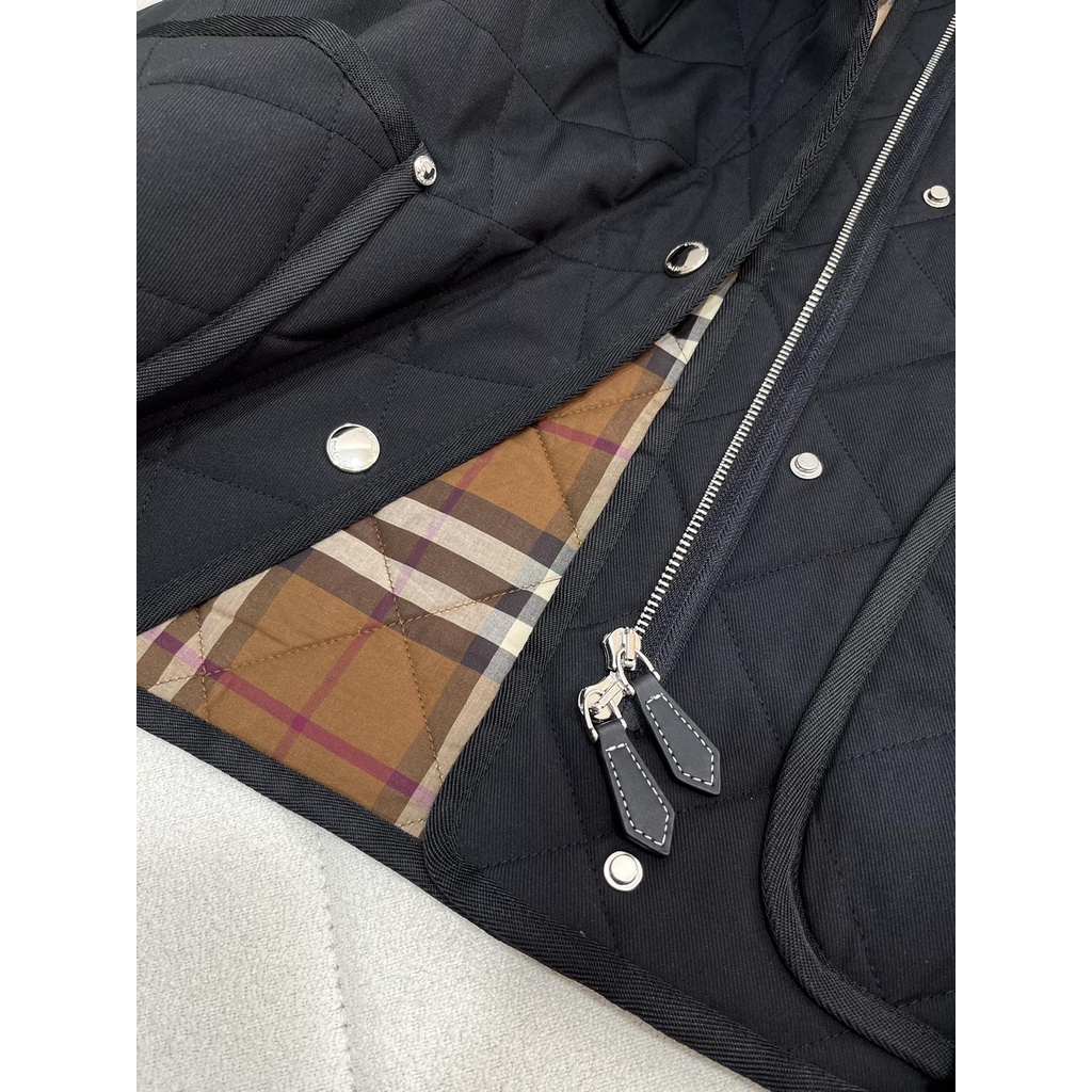 Áo khoác nhung dài tay cổ điển mới của Burberry BBR