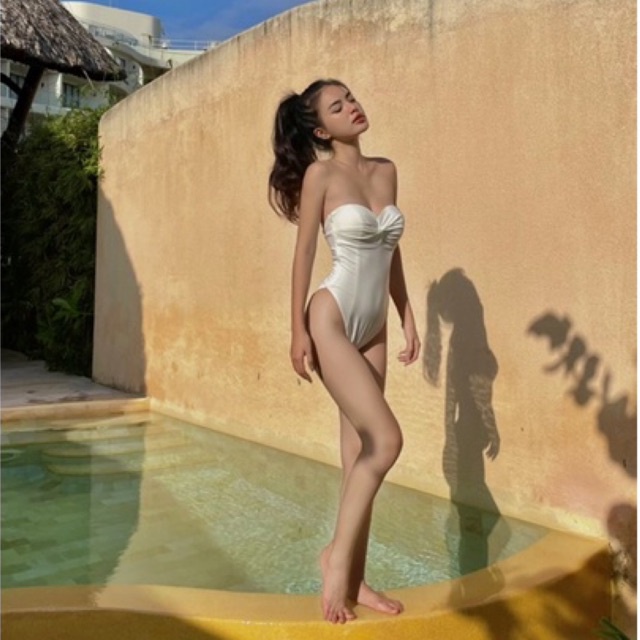 Swimsuit xoắn ngực | BigBuy360 - bigbuy360.vn