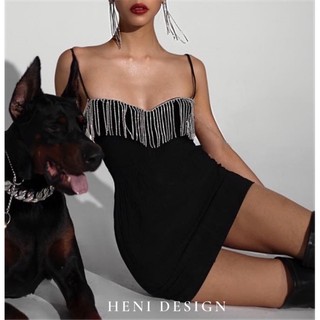 Ladie dress - váy 2 dây cổ v viền đá, đầm thiết kế cao cấp, điều chỉnh được độ dài của 2 dây, có quần bảo hộ