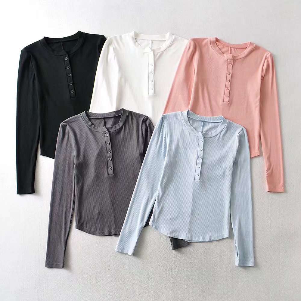 Áo thun croptop cổ tròn tay dài chất vải co giãn ôm người, phối nút cài siêu dễ thương có Bigsize ADO JEANS.