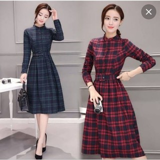 Đầm kẻ tay dài dáng xòe