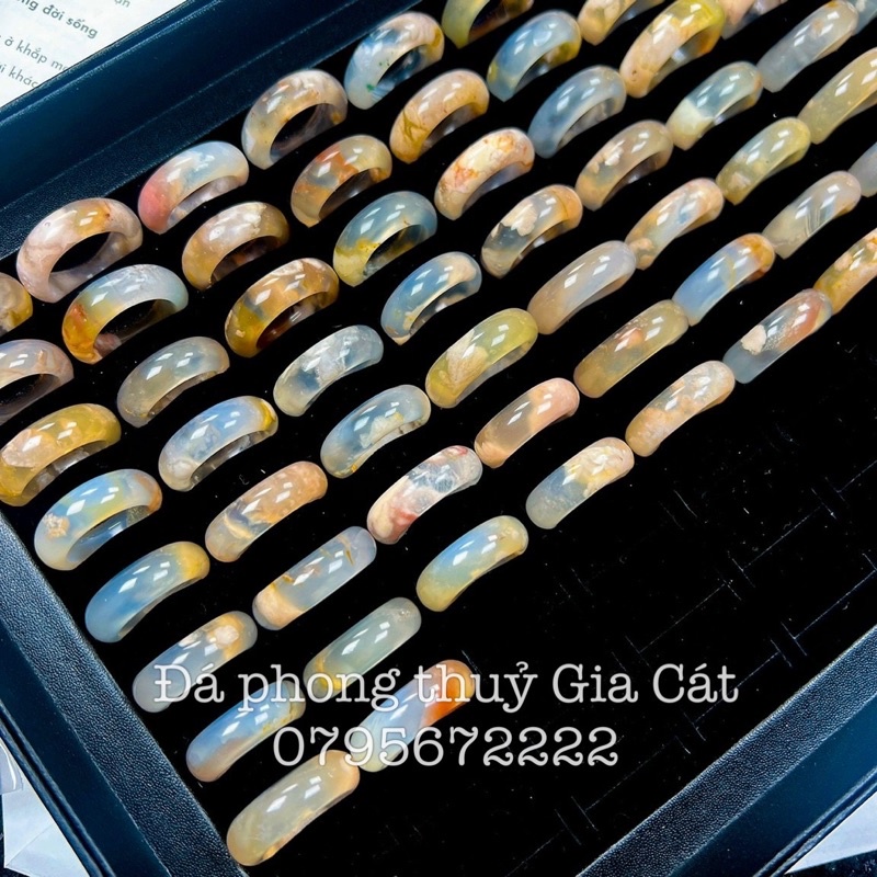 Nhẫn đá hoa anh đào hàng đẹp kiểm định