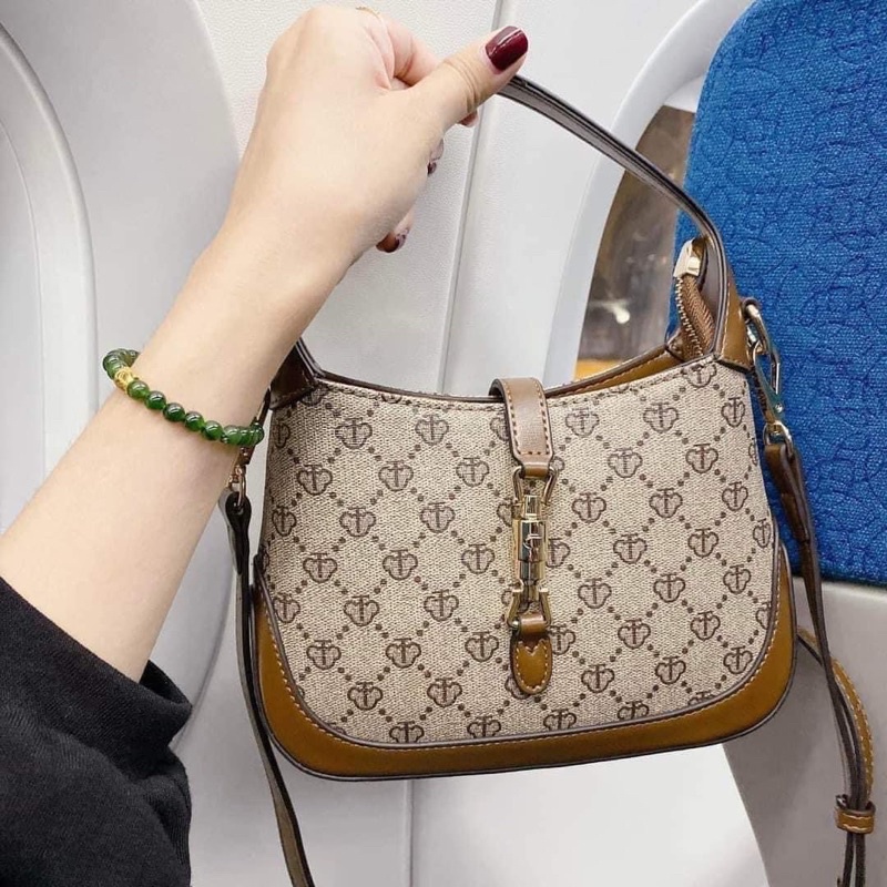 [HÀNG MỚI VỀ] TÚI CẦM TAY CÓ NÚT KHOÁ CHÍNH HÃNG TTWN BEAR - PICK UP TRỰC TIẾP TẠI STORE THÁI - SẴN SHIP HOẢ TỐC