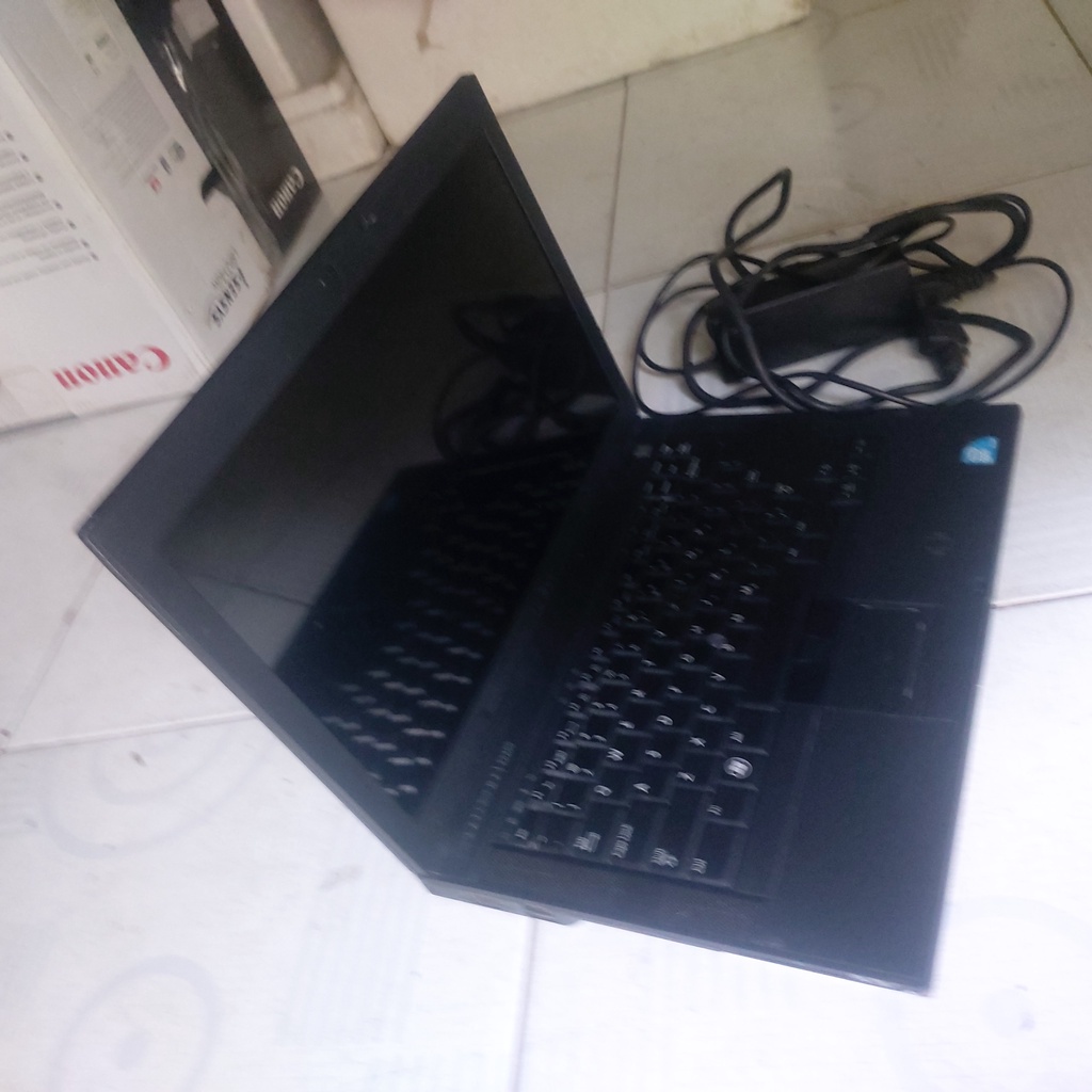 Laptop xách tay Intel core 2 duo ram 2Gb Windows 7 màn hình 14 inch bảo hành 1 năm