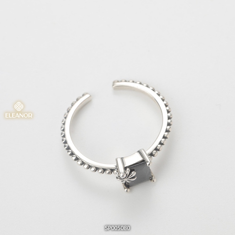 Nhẫn nữ hở bạc 925 Eleanor Accessories hình chữ nhật phối bông hoa đính đá màu đen sang trọng phụ kiện trang sức 5080