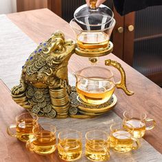 Bộ Ấm Trà Thủy Tinh Con Cóc Vàng May Mắn Sang Trọng