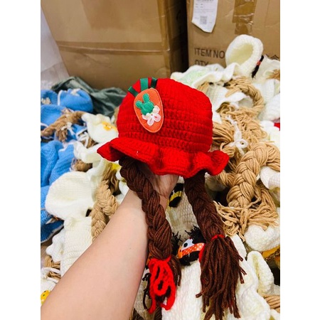 Mũ len kèm tóc tết xinh xắn cho bé gái