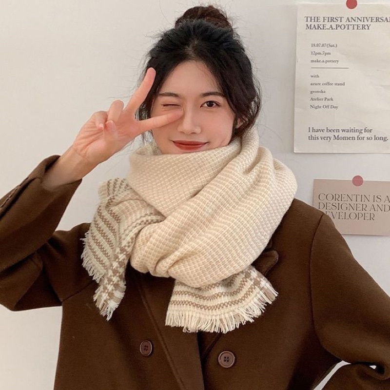 khăn choàng cổ phong cách Hàn Quốc