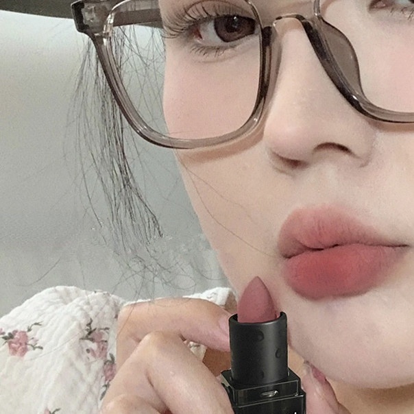 Son Lì Lâu Trôi Chống Thấm Nước Chống Dính Cốc Thiết Kế Vỏ Hình Hành Tinh Dễ Thương Dành Cho Nữ