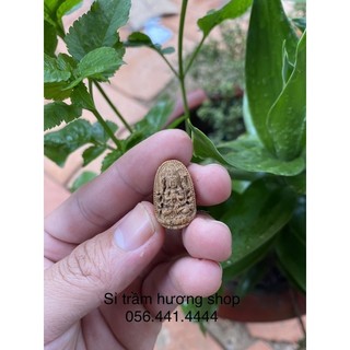 Charm Phật Bà Quan Âm nghìn mắt nghìn tay trầm hương tốc
