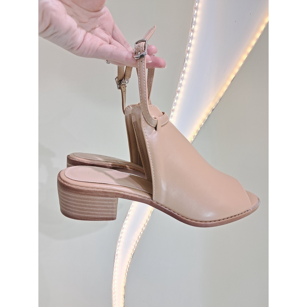 Giầy Sandal giả boot che nắng 2 màu đen và kem. Size 35 đến 39 .