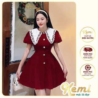 Váy nhung đỏ dáng xòe cổ phối ren đầm công chúa Kemi mặc cực kỳ duyên dáng