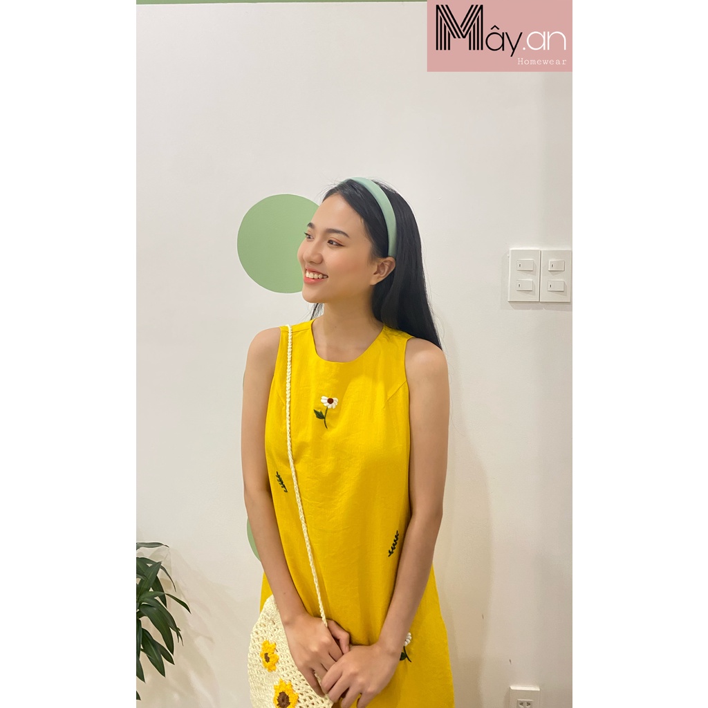 Đồ mặc nhà Mây Đầm sát nách họa tiết hoa rơi thêu tay linen