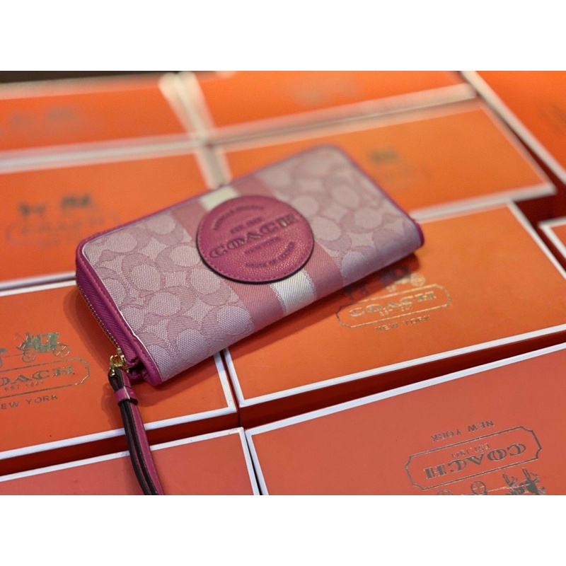 Ví coach khoá kéo