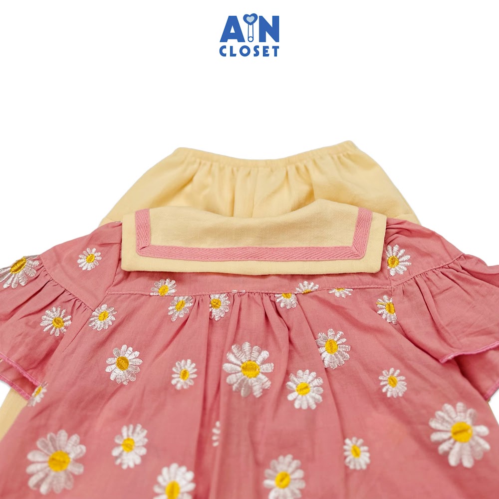 Bộ quần dài áo tay ngắn bé gái họa tiết Cúc Họa Mi nền hồng cotton lụa - AICDBGTAXTEQ - AIN Closet