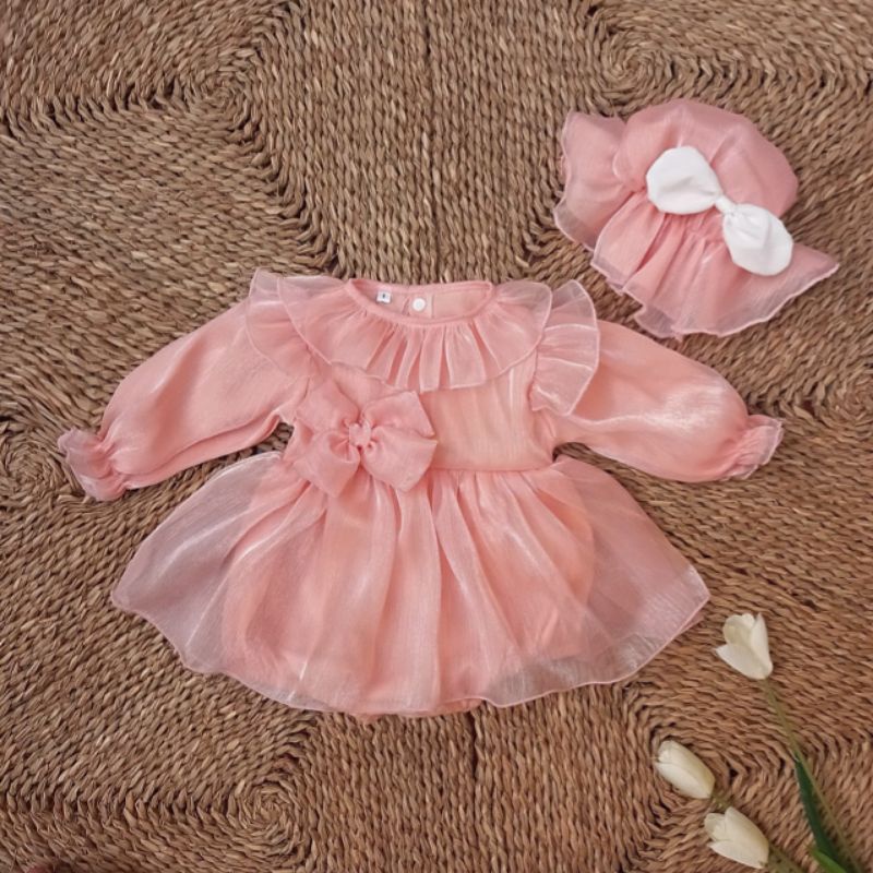 Body cam dài tay cho bé gái kèm mũ