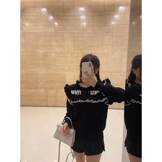 Áo len miu miu cổ bèo