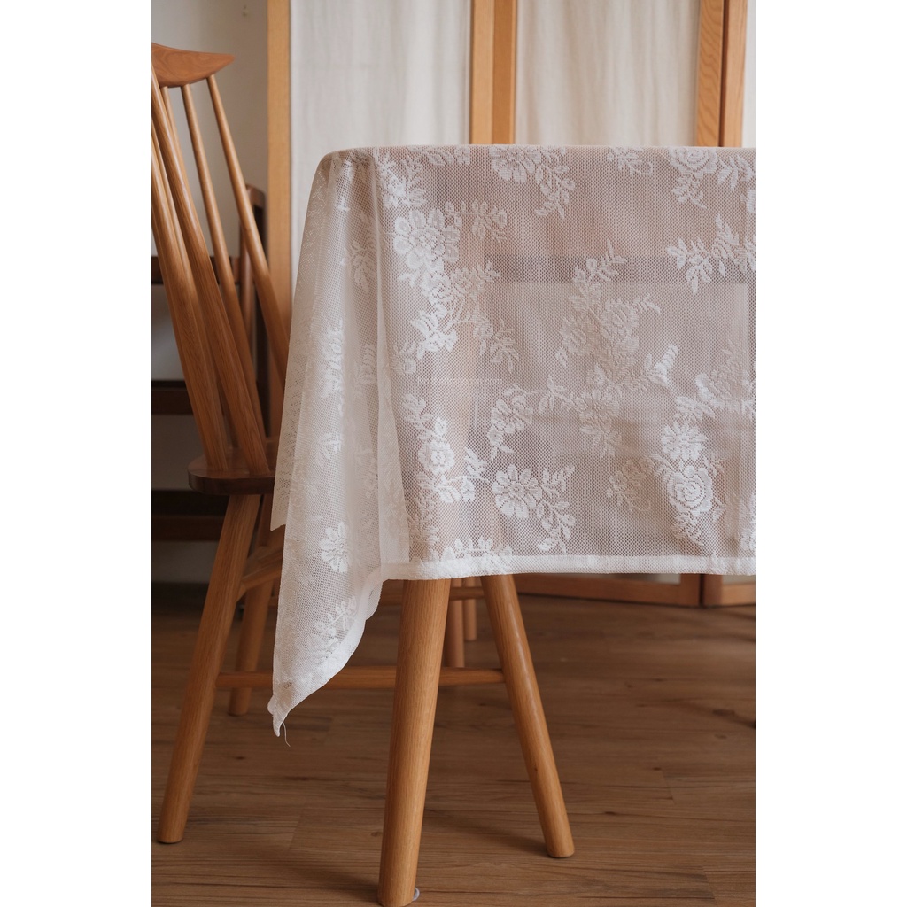 Khăn bàn ren chữ nhật retro