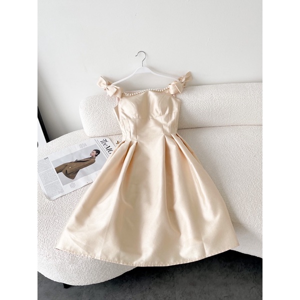 Lyza-Đầm trễ vai đính ngọc Malisa Pearl Dress