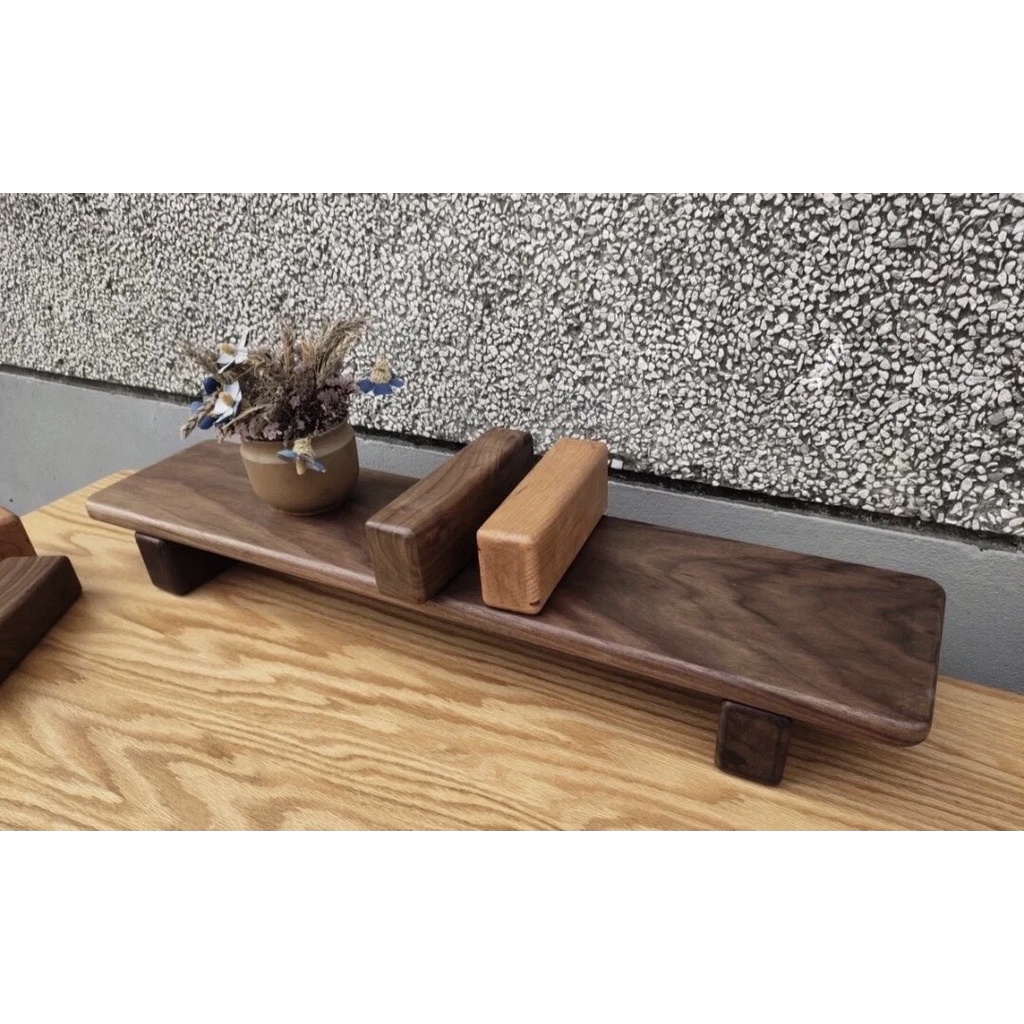 Kệ màn hình máy tính gỗ walnut