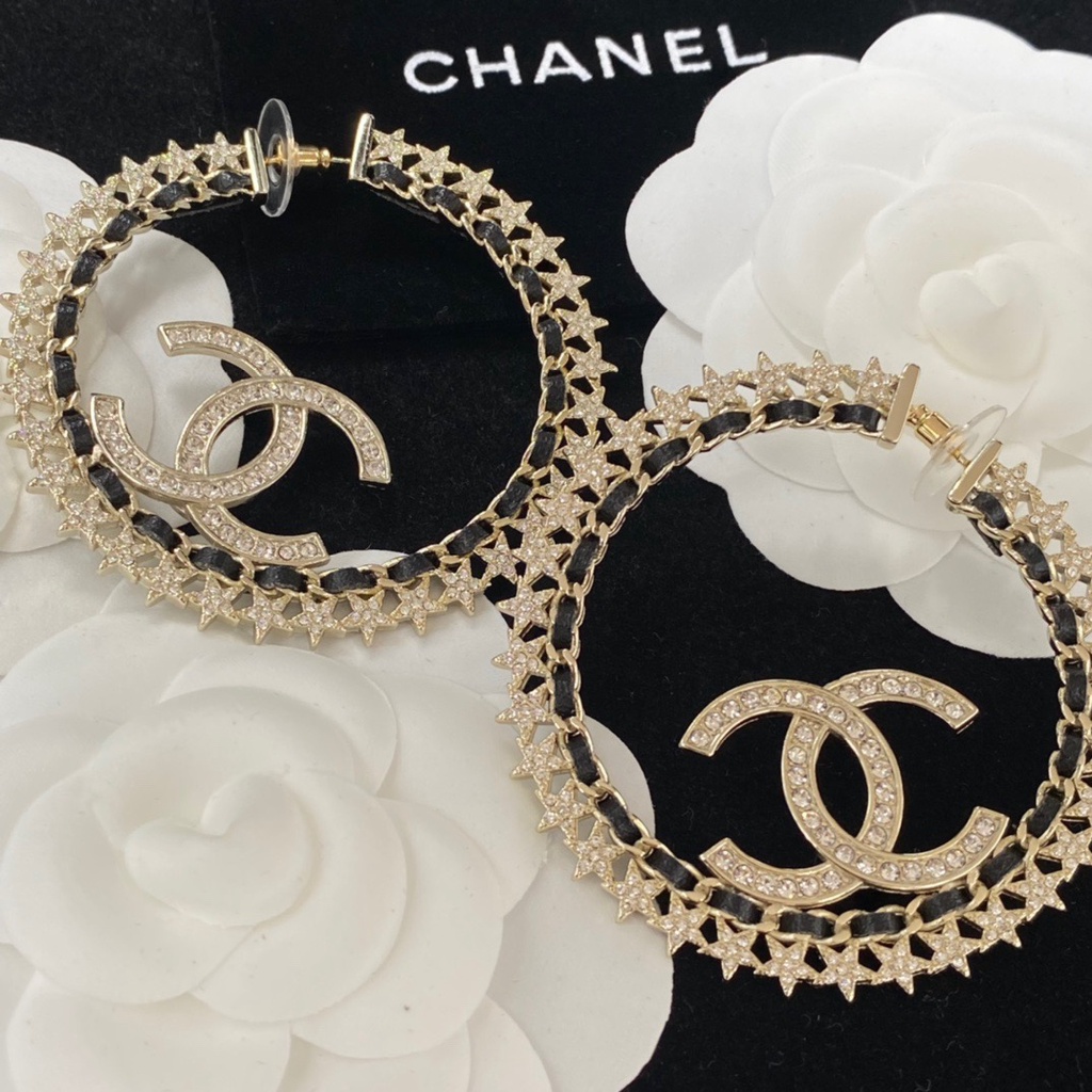 Bông Tai Chữ C Bằng Da Thời Trang Phong Cách Mới Lạ Và Thanh Lịch