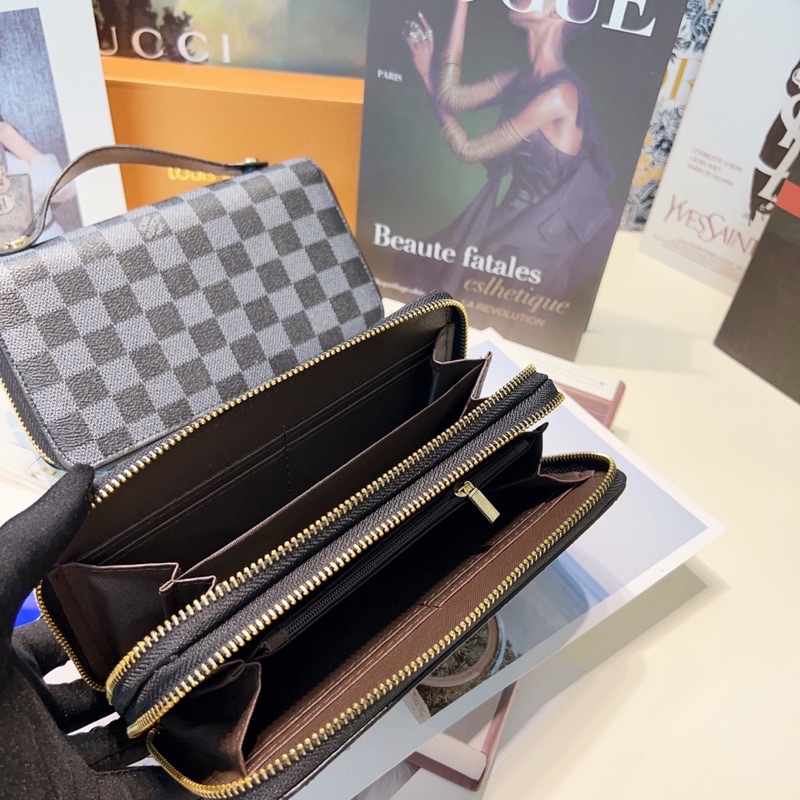 Ví dài khoá vàng