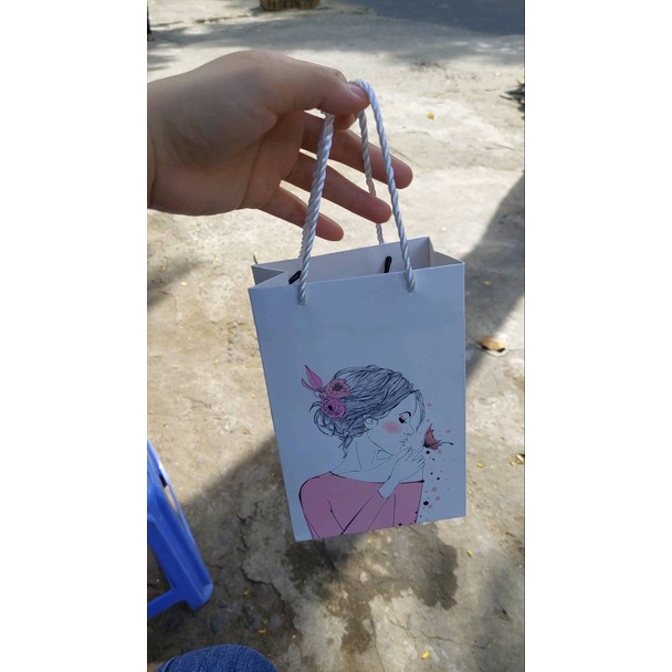 Túi quà tặng, túi xách đựng quà sinh nhật - Hình cô gái