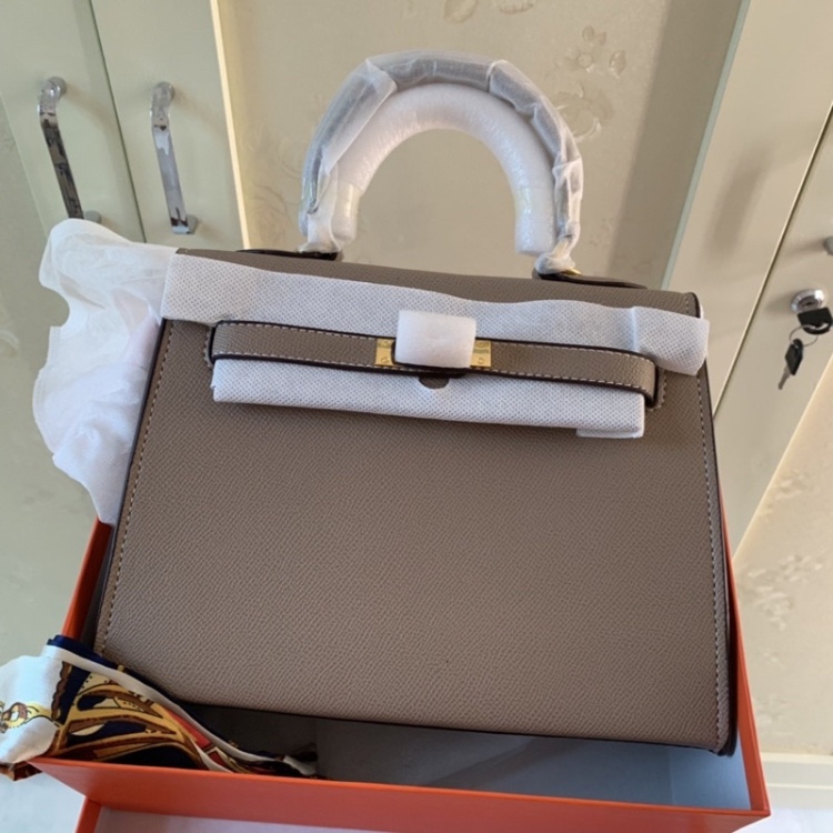 Túi Xách Đeo Chéo Kèm Khăn Dáng Cao Hàng Quảng Châu - T080