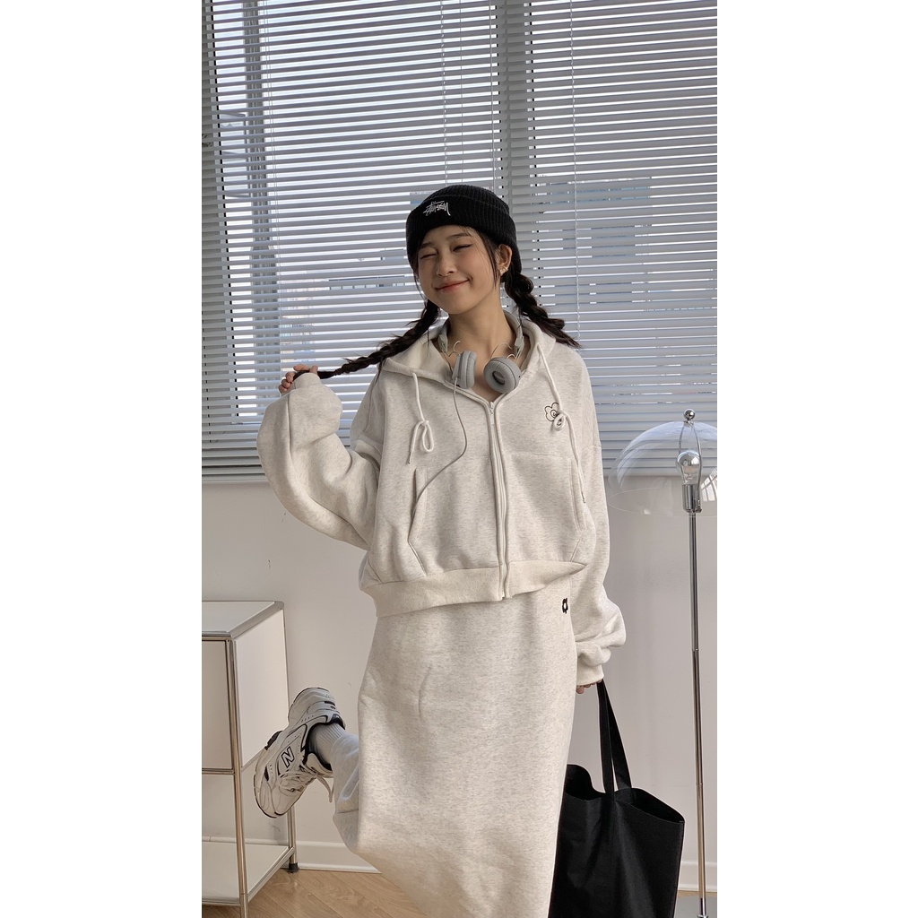 Áo croptop khoá zip thêu Lollie TKP159 LOLLIE STUDIO